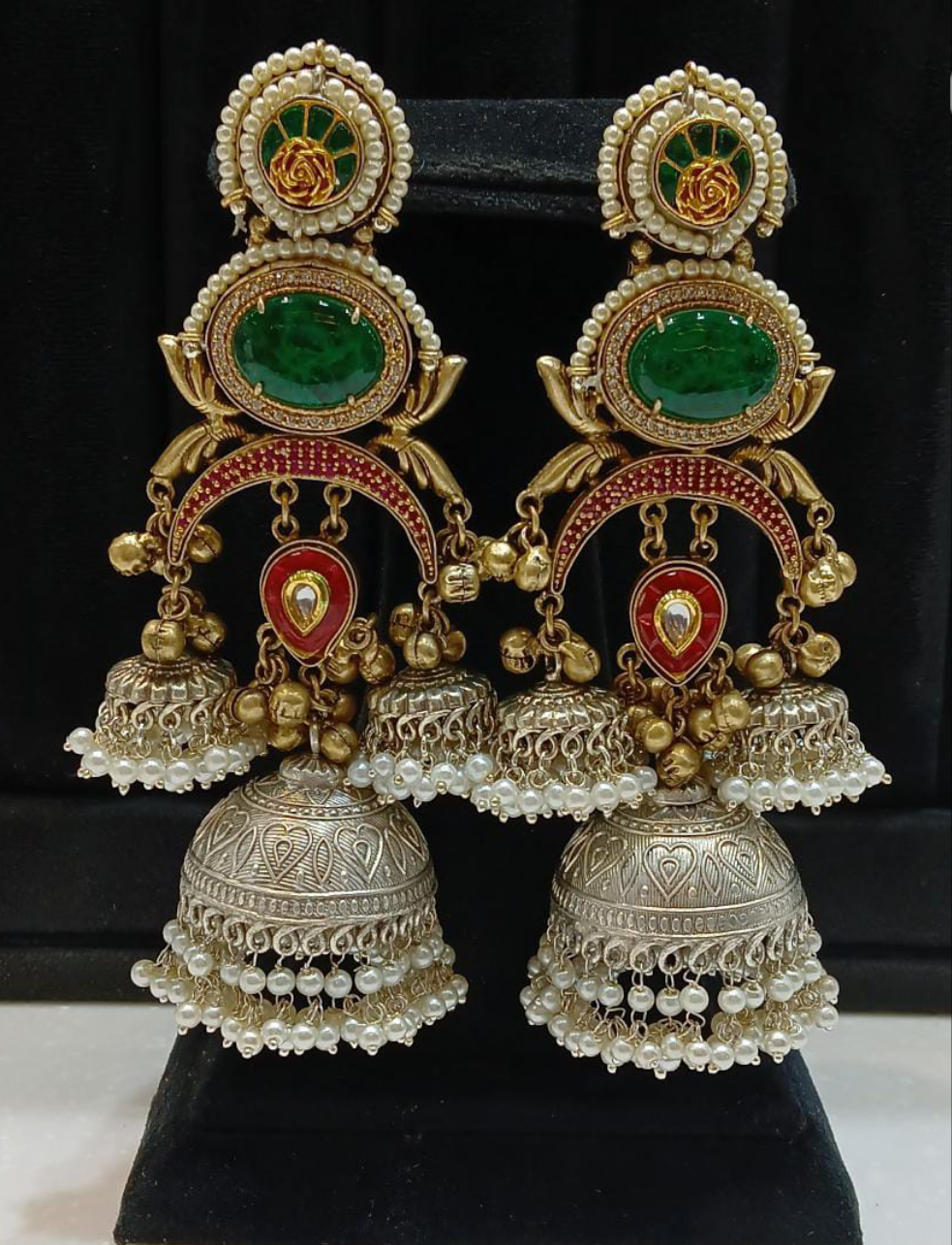 Ravira Jhumka