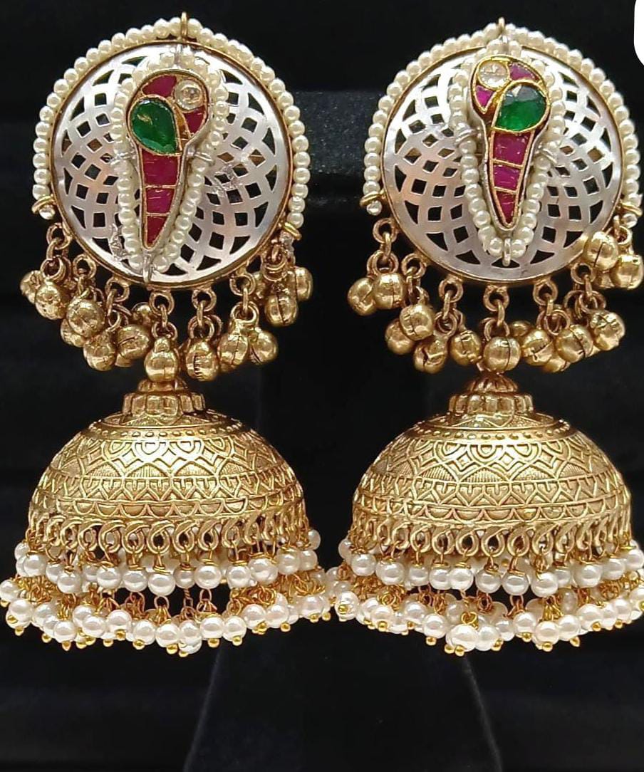 Gauri Jhumka