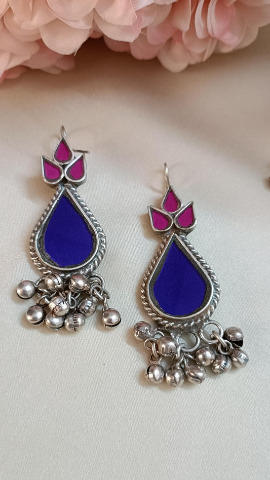 Daivika Glass Earrings