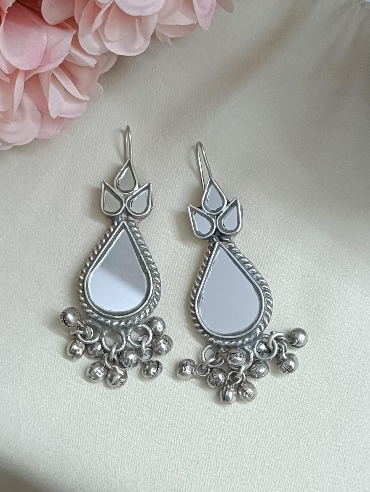 Daivika Glass Earrings