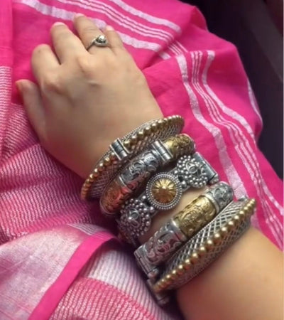 Hand Accessories