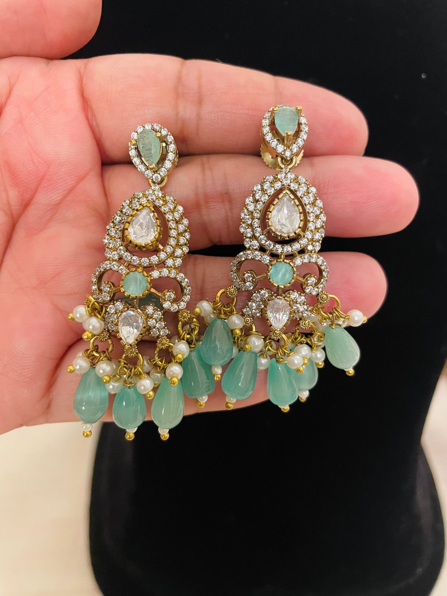 Gulbahar Choker