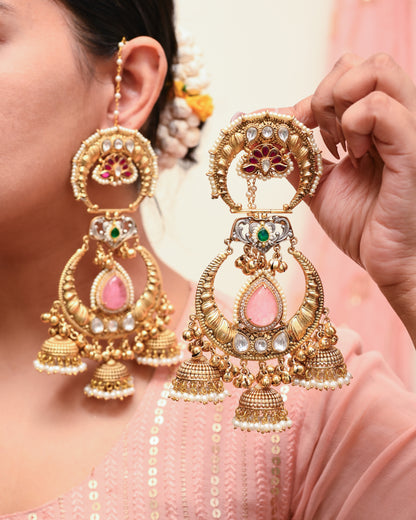 Praneeka Danglers