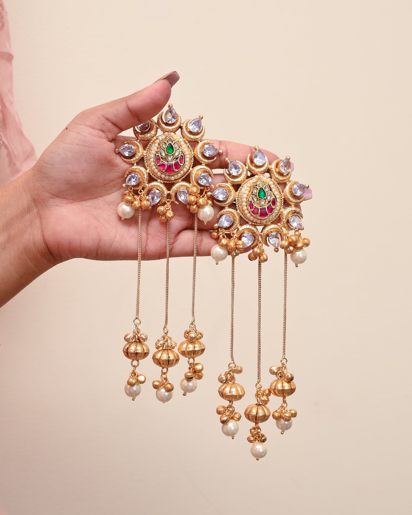 TARA JHUMKA