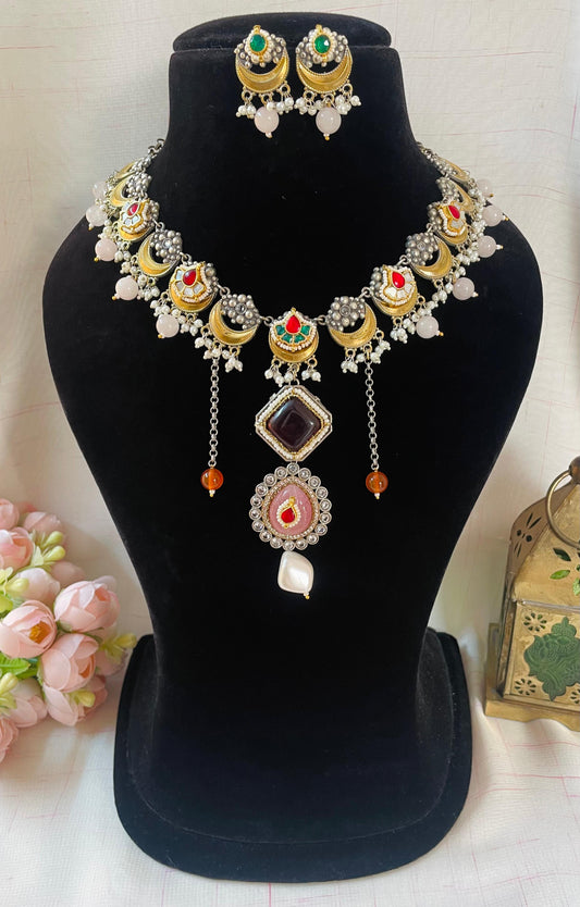Aratrika Fusion Choker Set