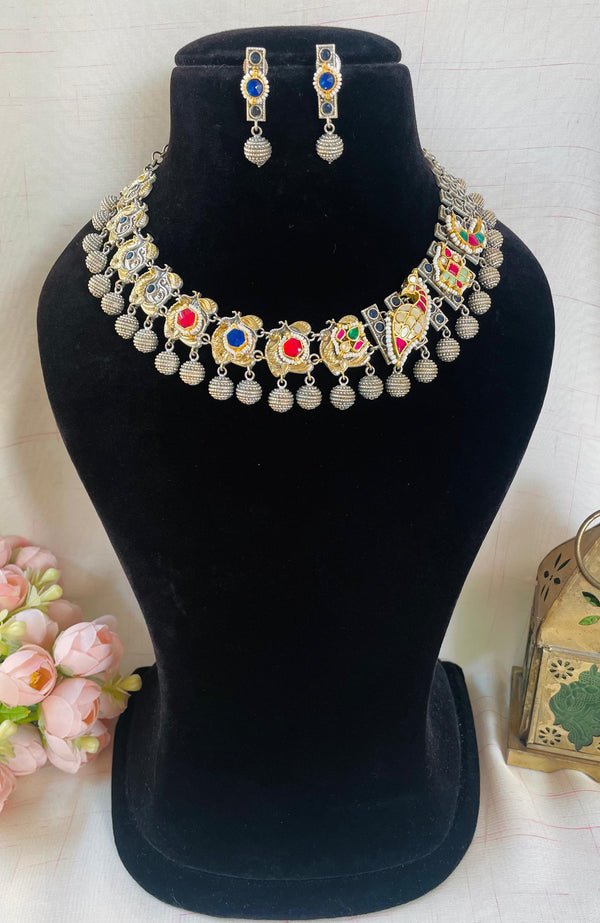 Trinay Fusion Choker Set