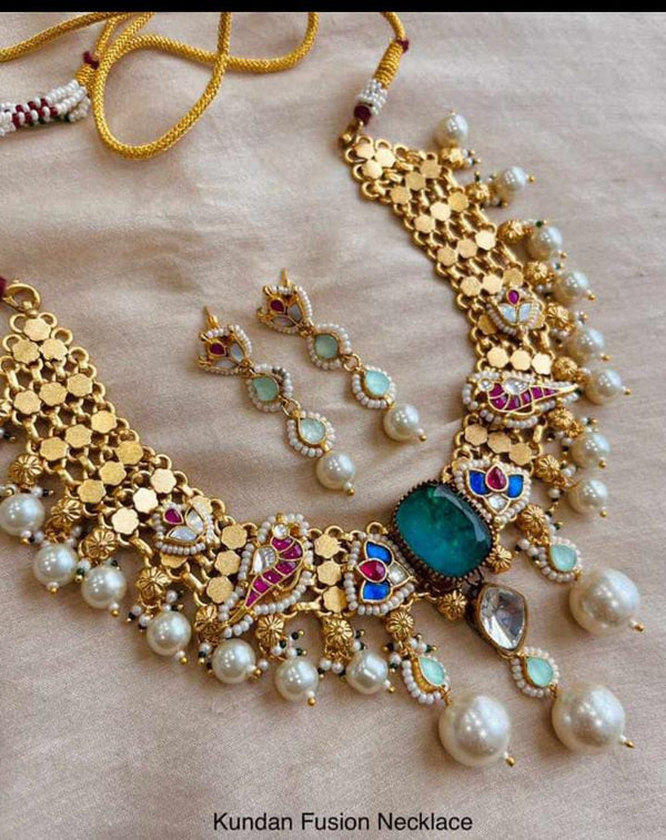 Yuvaan Fusion Choker Set