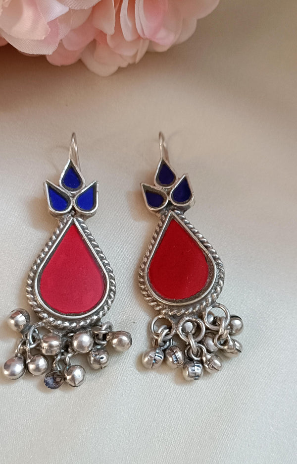 Daivika Glass Earrings