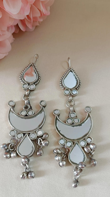 Surajmukhi Glass Earrings