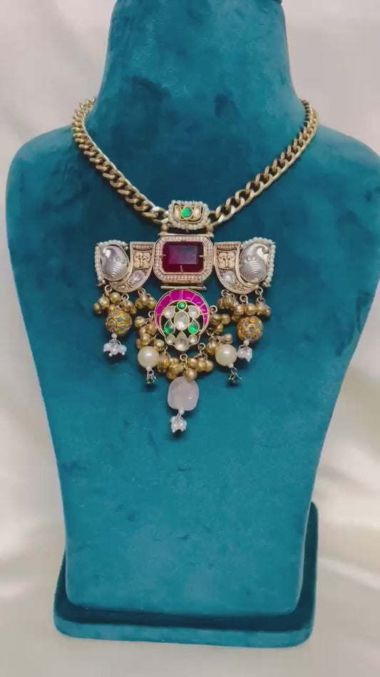 Kinari Pendant Necklace