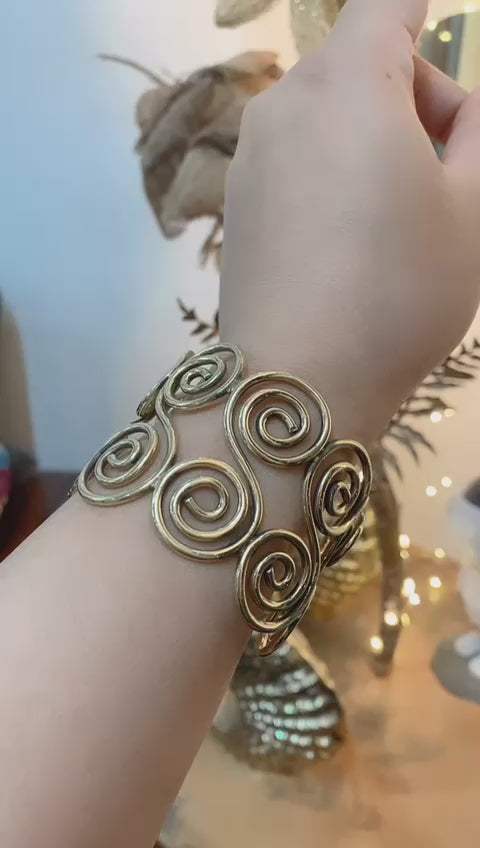 Meher handcuff