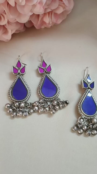 Daivika Glass Earrings