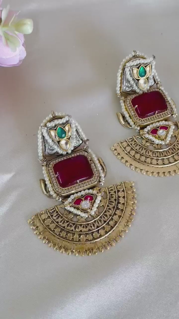 Hayaat Stud Earrings - Red
