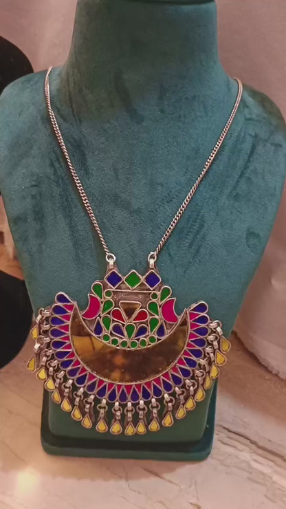 Leher Glass Necklace
