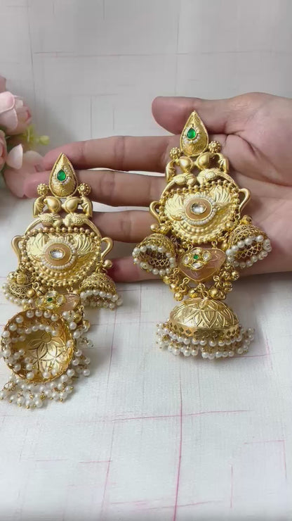 Nishka Jhumka