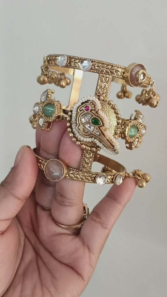 Sriham handcuff