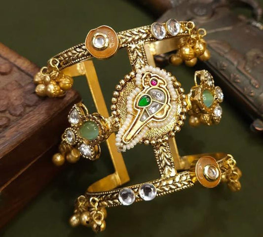 Sriham handcuff