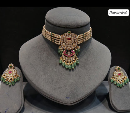 Rajwadi Jadau Kundan Choker